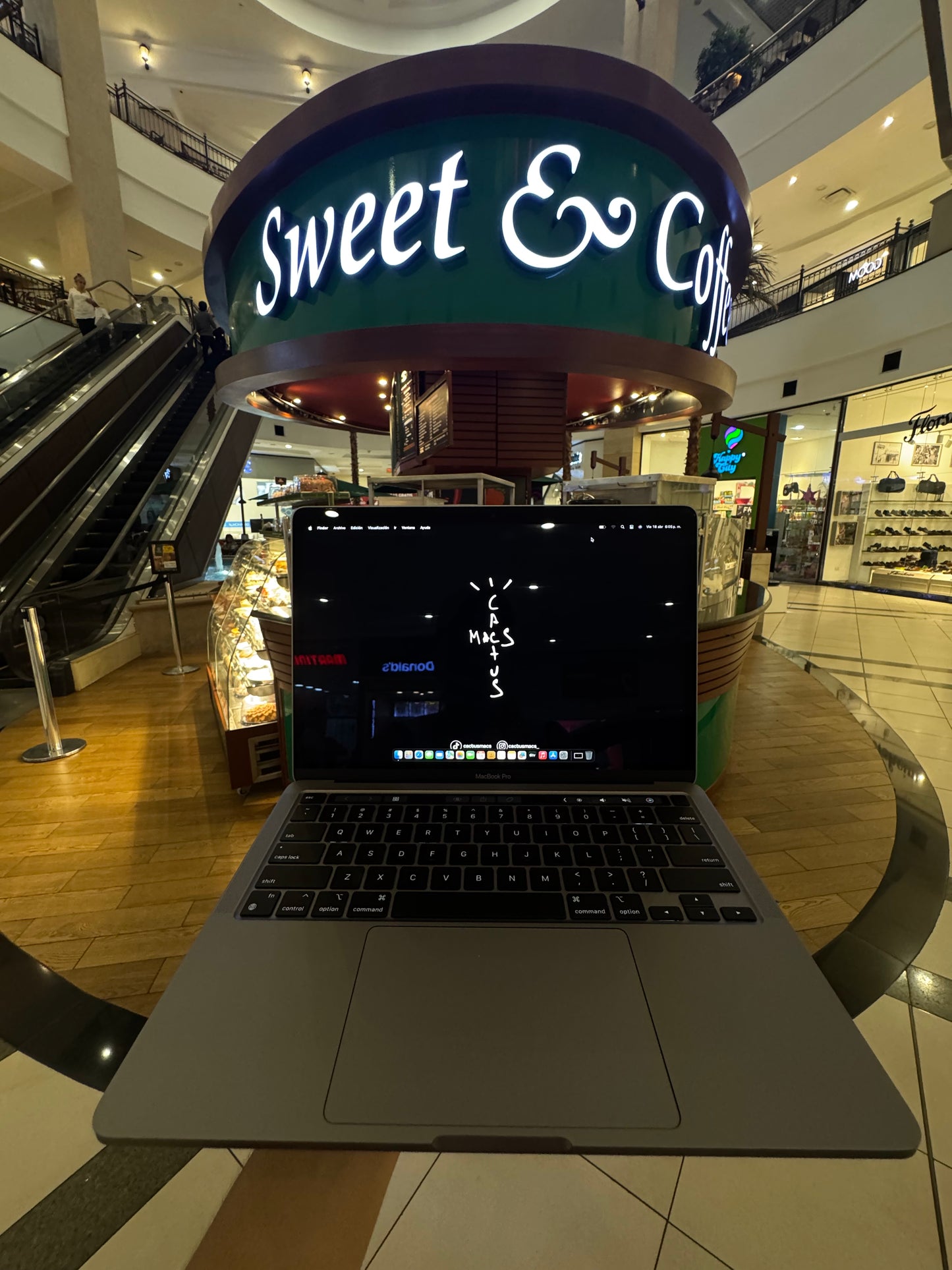 Macbook pro M1 space gray